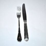 Ercuis set of 2 Trianon metal-plated dessert cutlery with crossed ribbon for cheese starter.