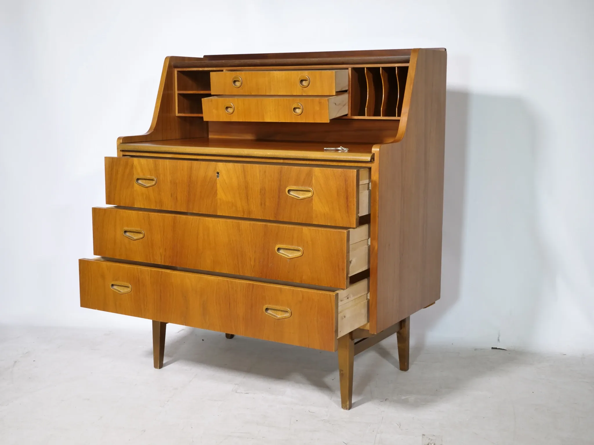 Bureau secrétaire danois en teck, années 1960