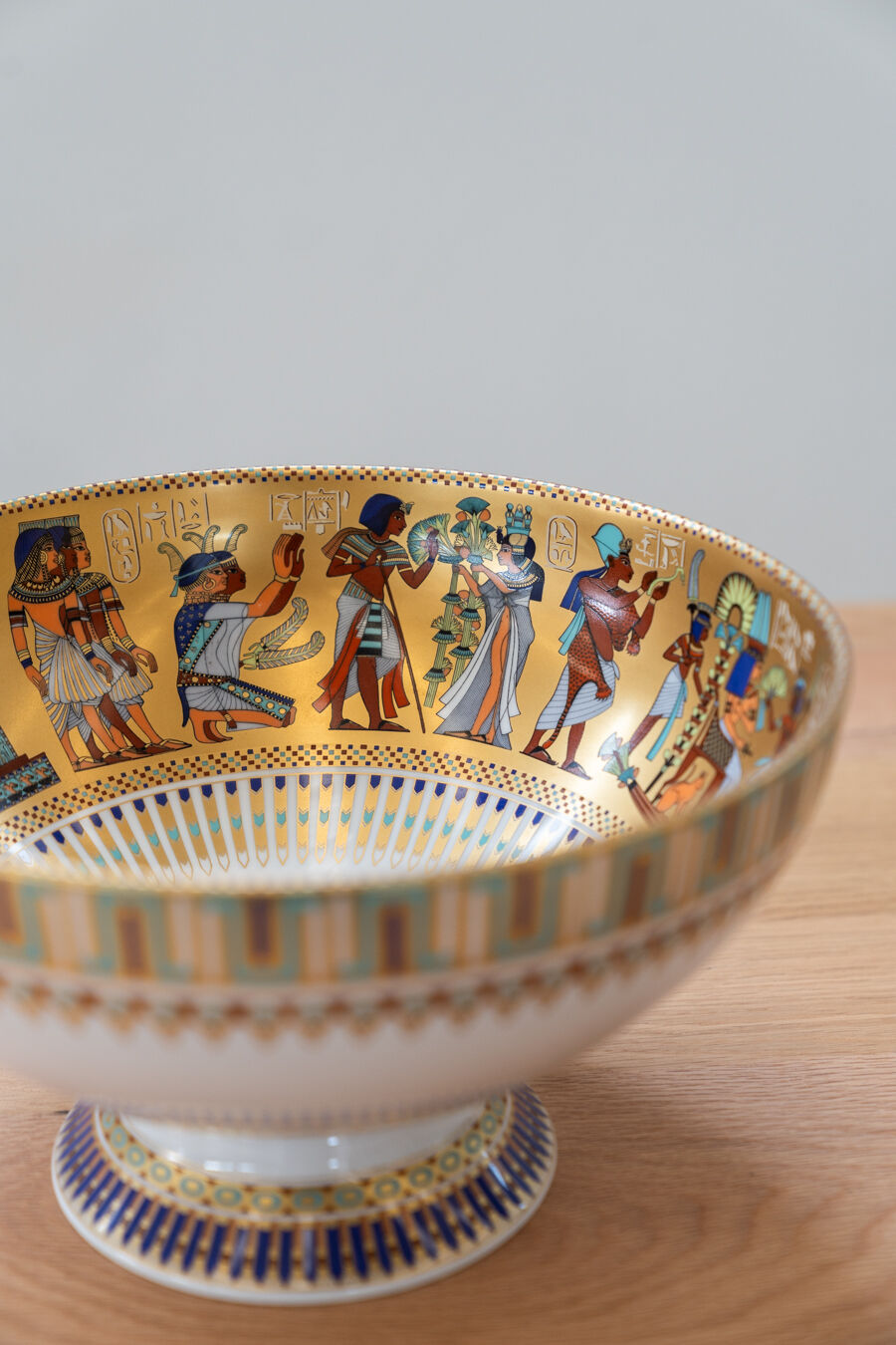 Kaiser "Theben" set of 2 porcelain vases, Egyptian motif.