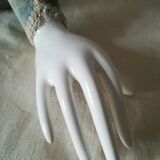 Baguier soliflore hand on pedestal