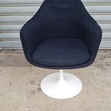 Tulip armchair by Eero Saarinen for Knoll