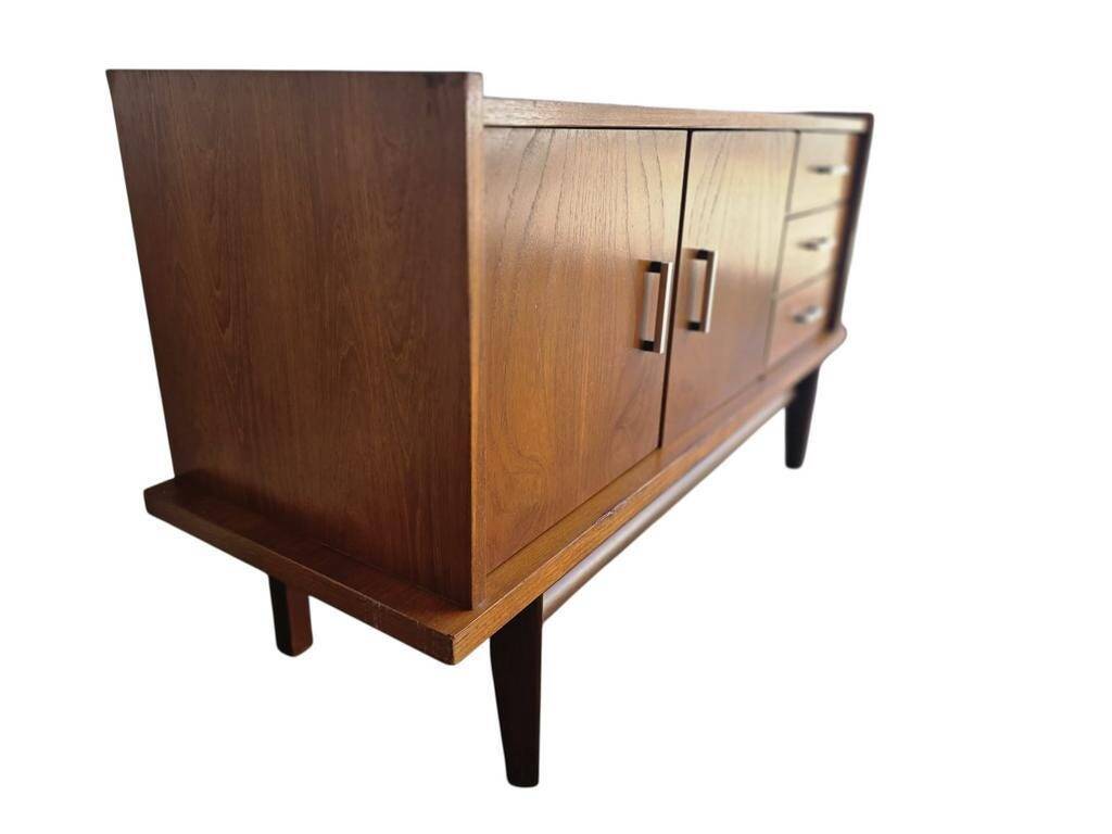 Vintage low cabinet / TV cabinet / low sideboard