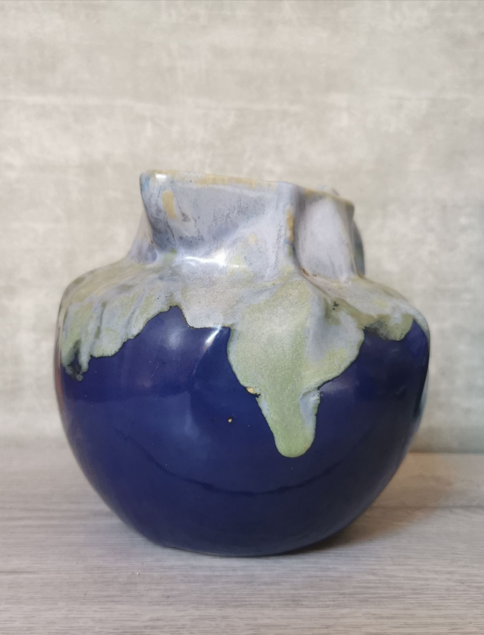 Flamed sandstone jug