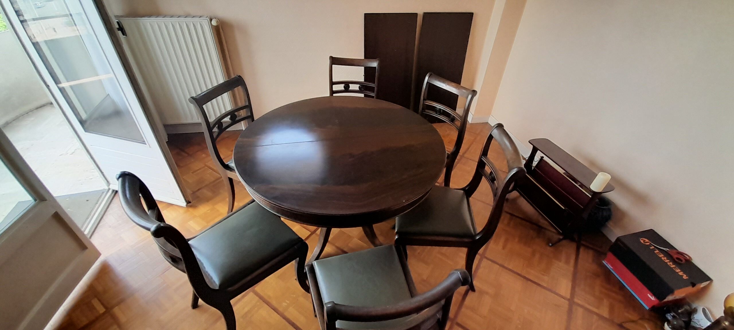English style dining room