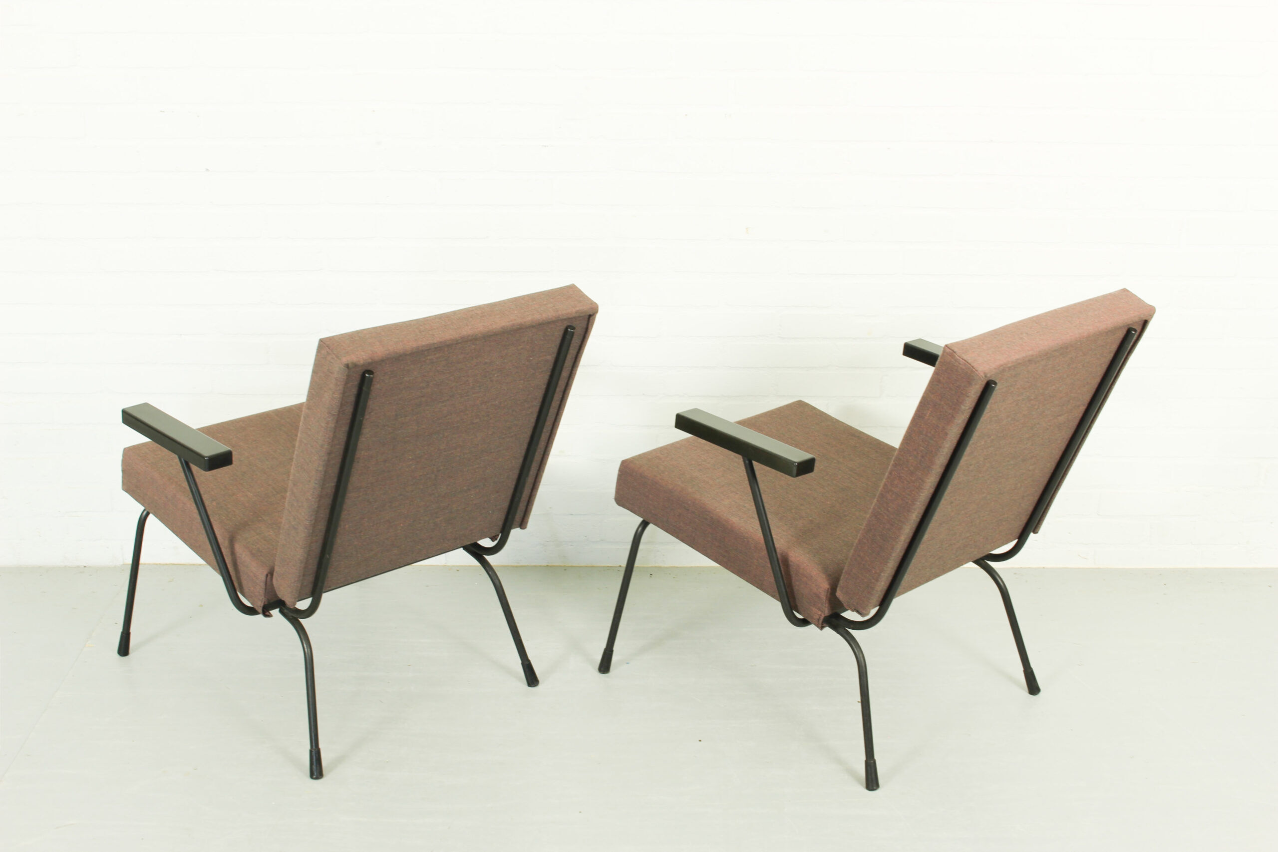 Set of 2 1407 armchairs by Wim Rietveld for Gispen