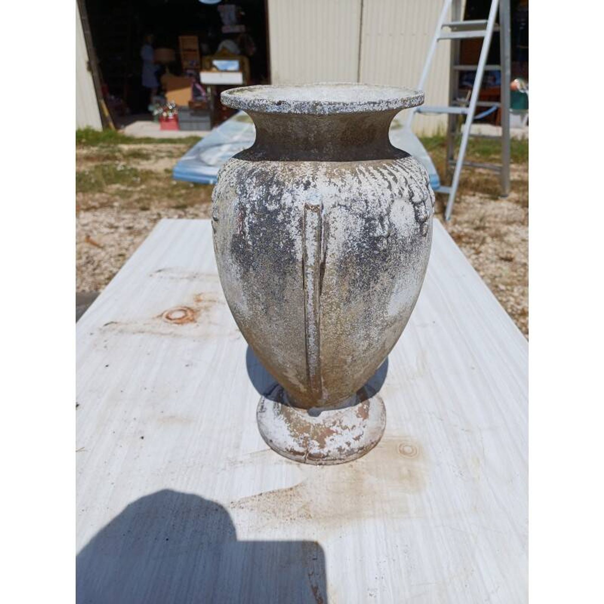 2 vases en fonte 1900 : Charleville - Mézières