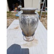 2 vases en fonte 1900 : Charleville - Mézières