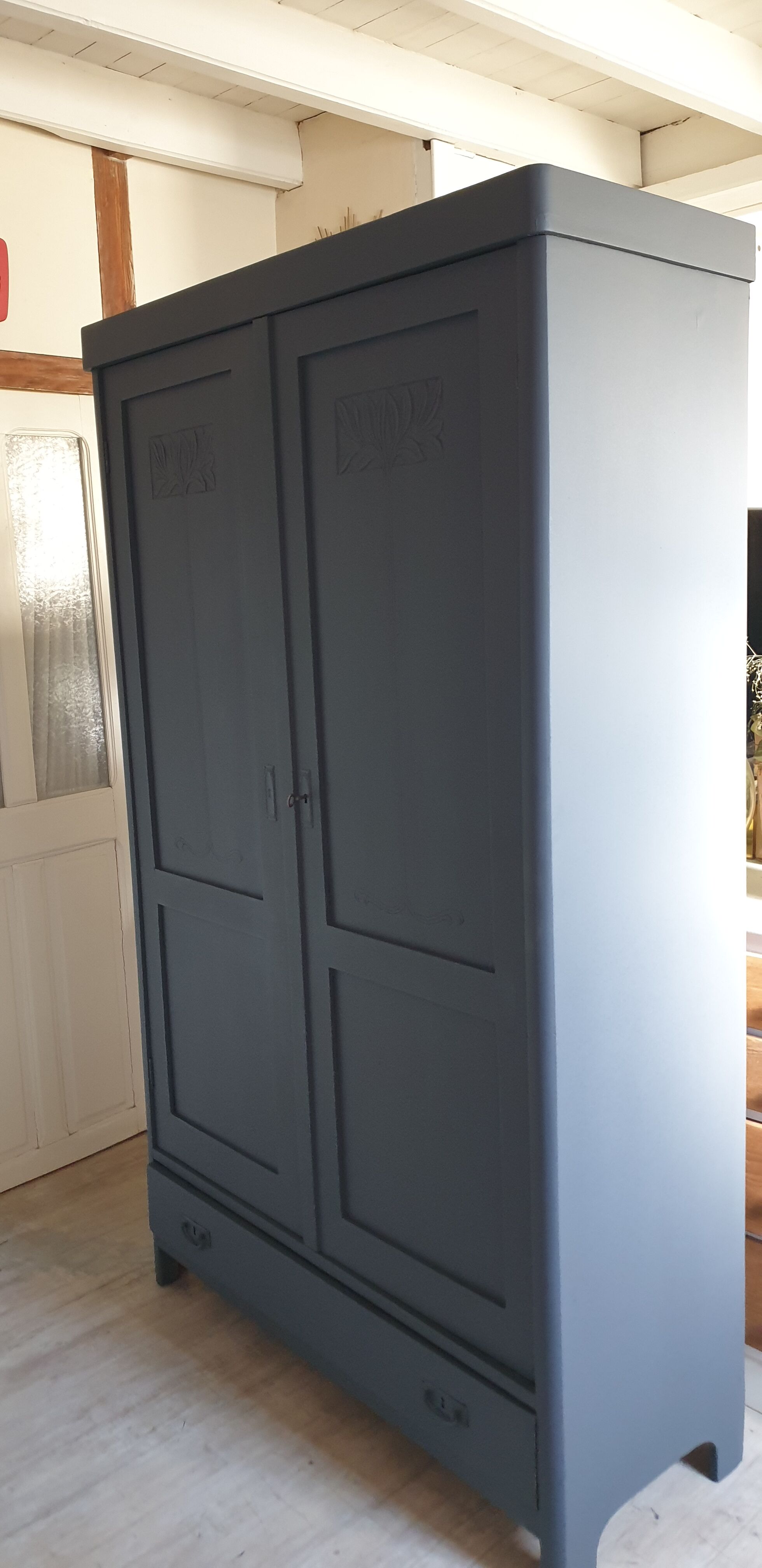 Grey cabinet