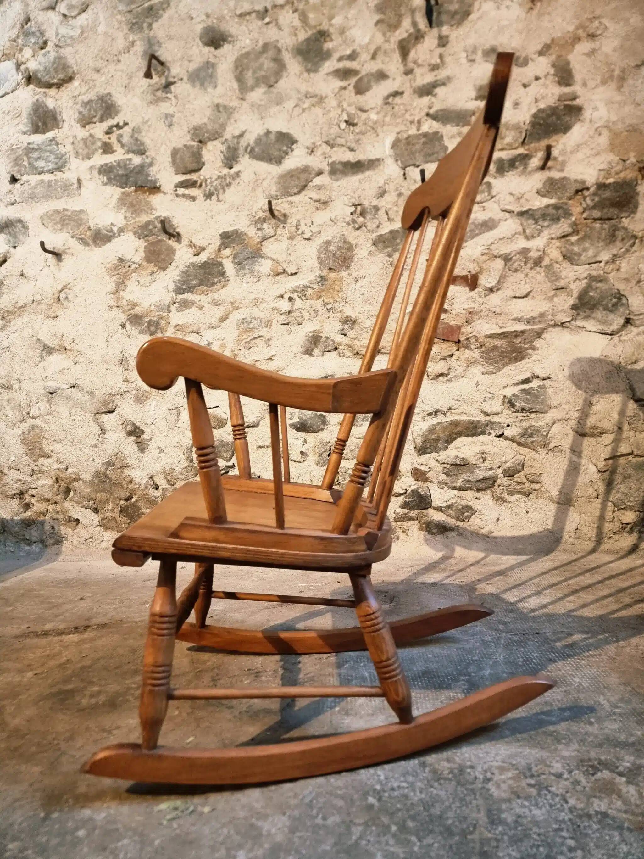 Vintage French Beech Rocking Chair – Mid-20th Century Windsor Style