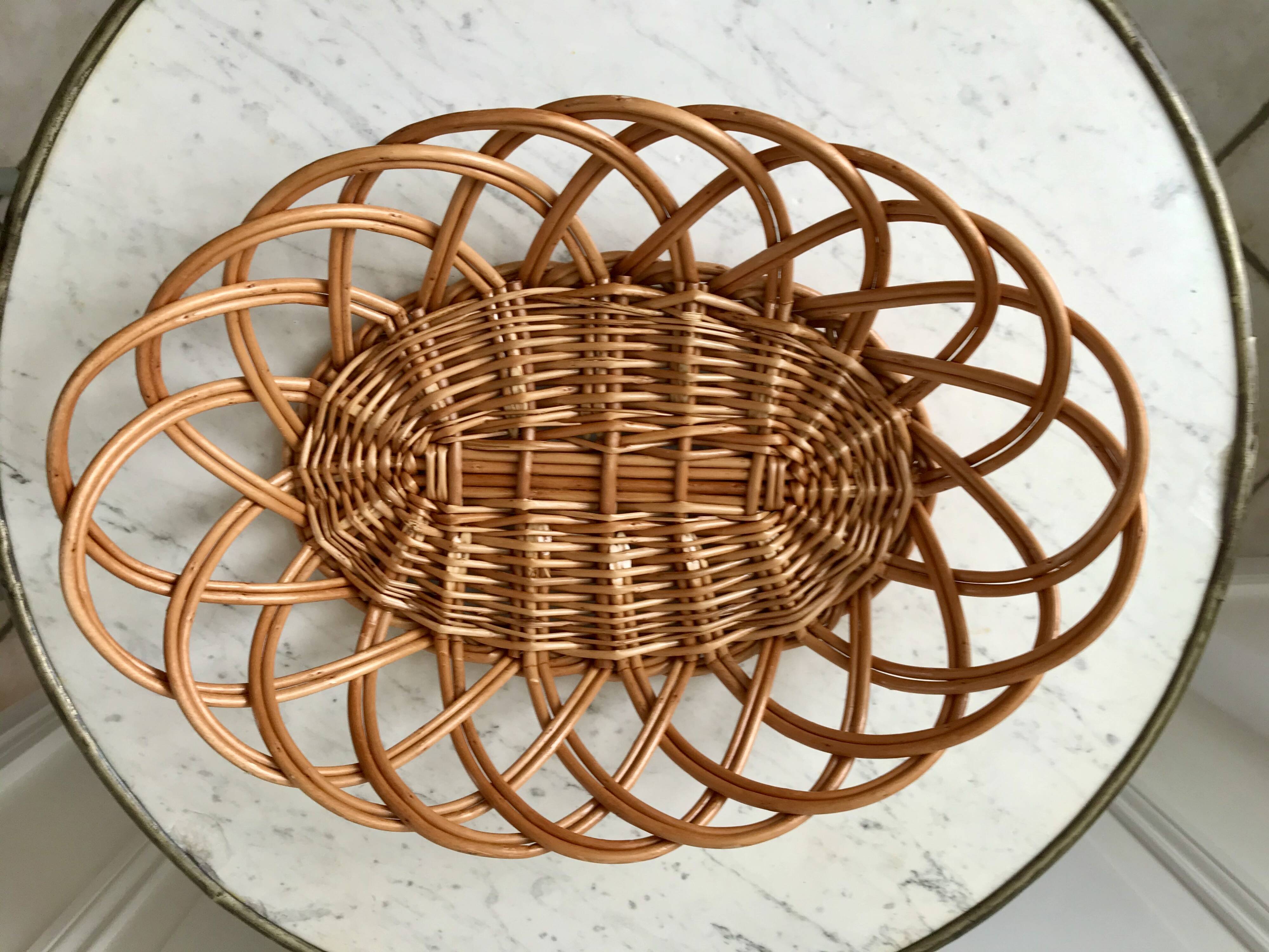 large oval rattan basket vintage 60s-70s