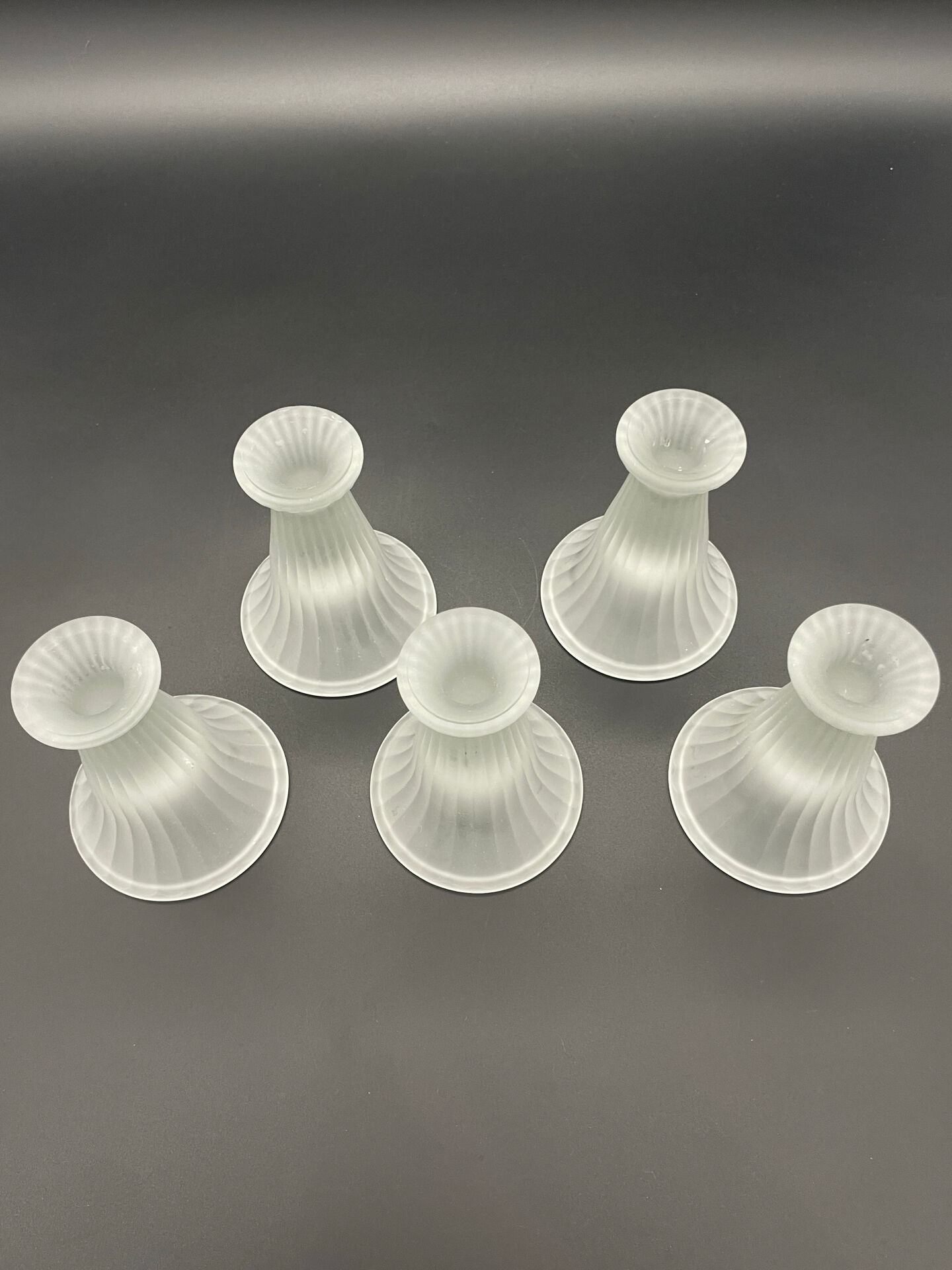 Ensemble de 5 bougeoirs réversibles en verre satiné