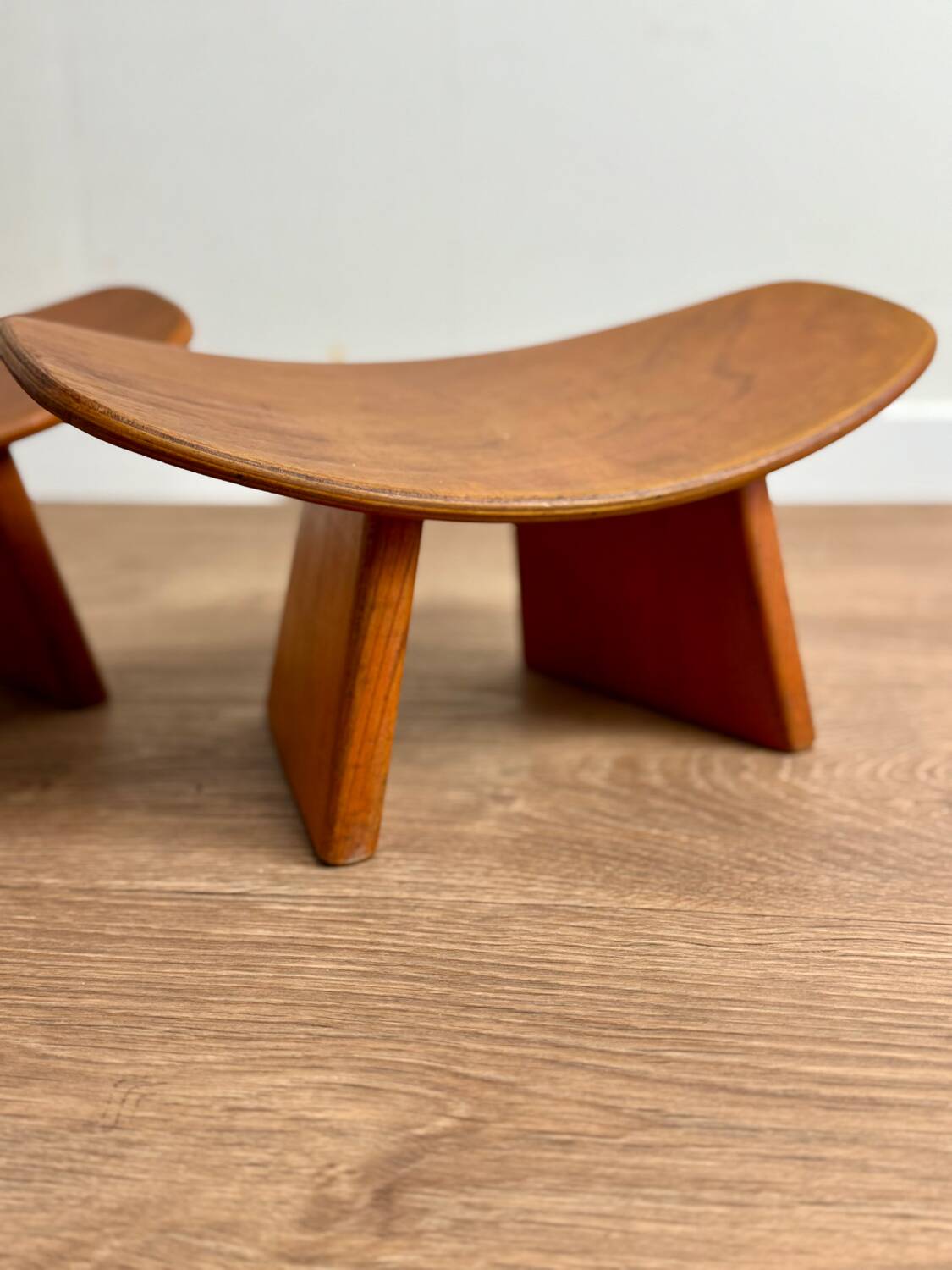 Yoga stools - mediation - Alain Gaubert -