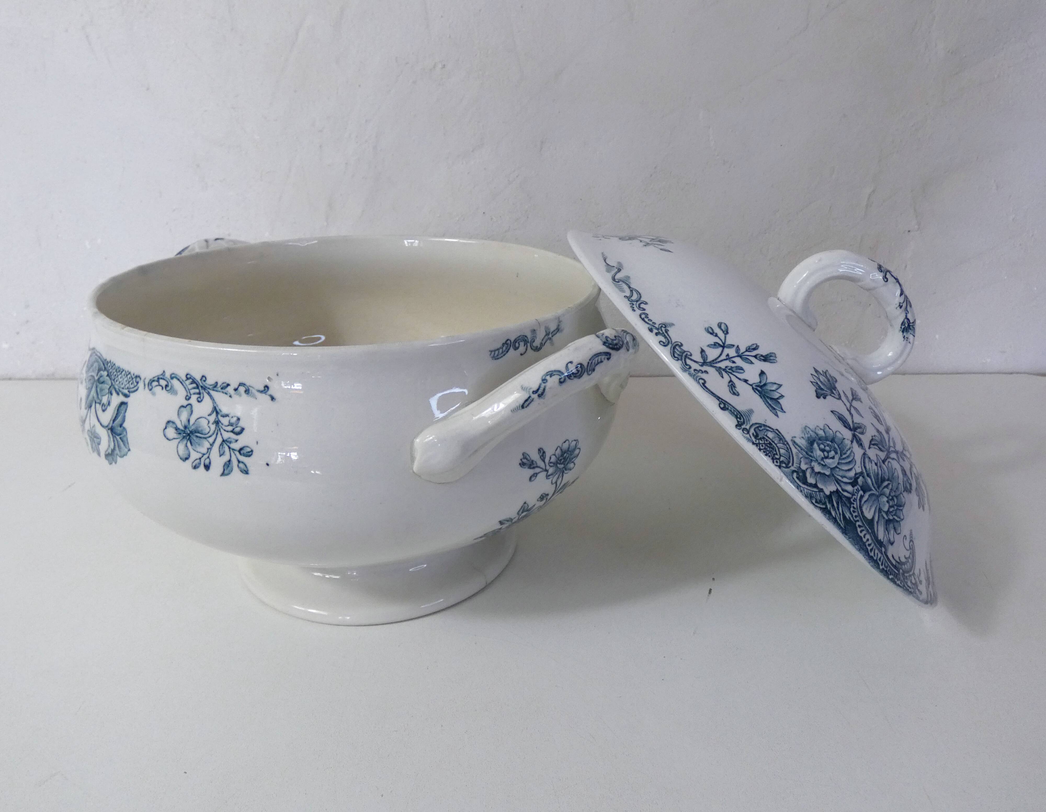 Iron earth tureen flowers althaea