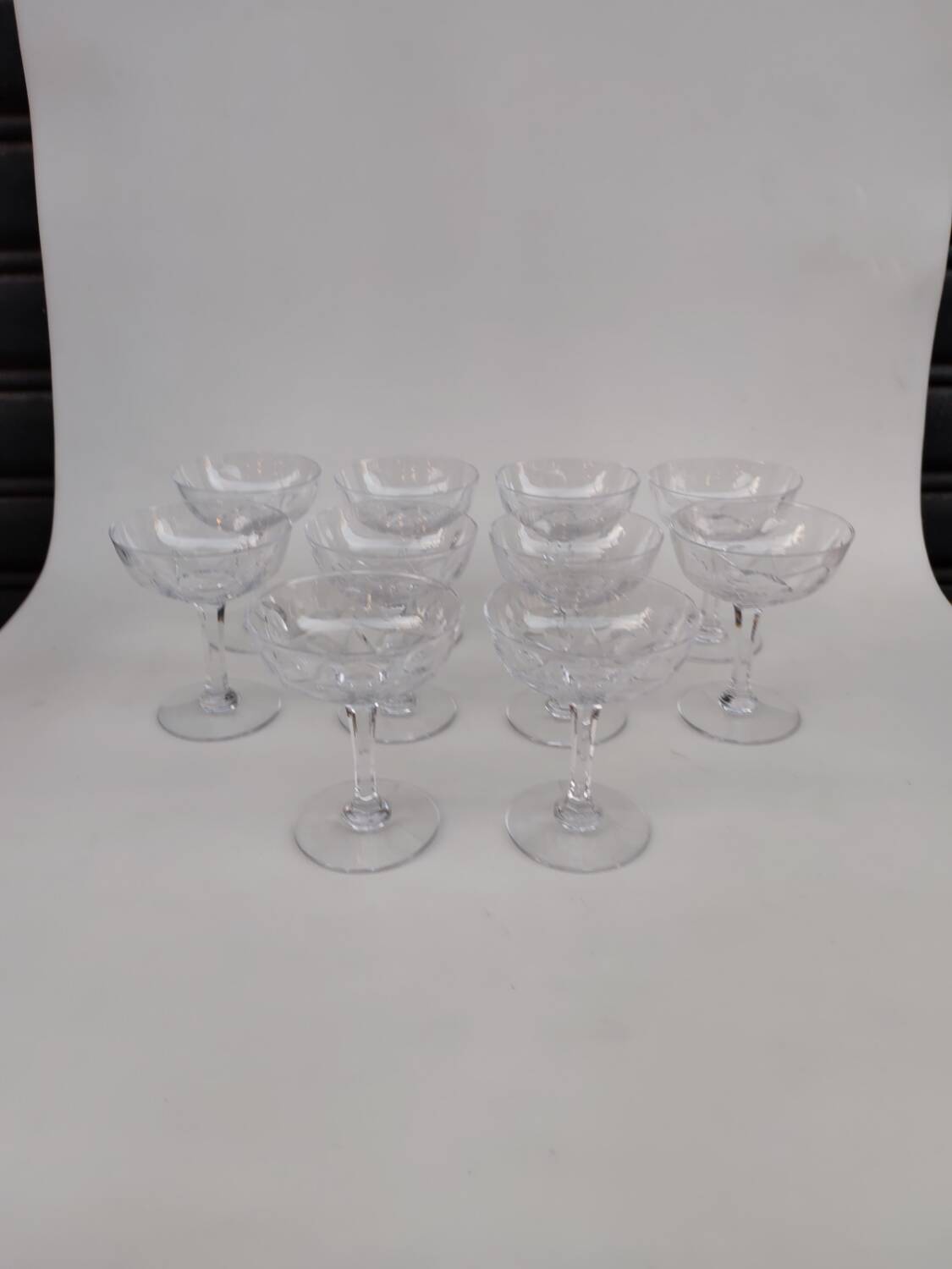 10 crystal champagne coupes from Saint Louis, model VIC.