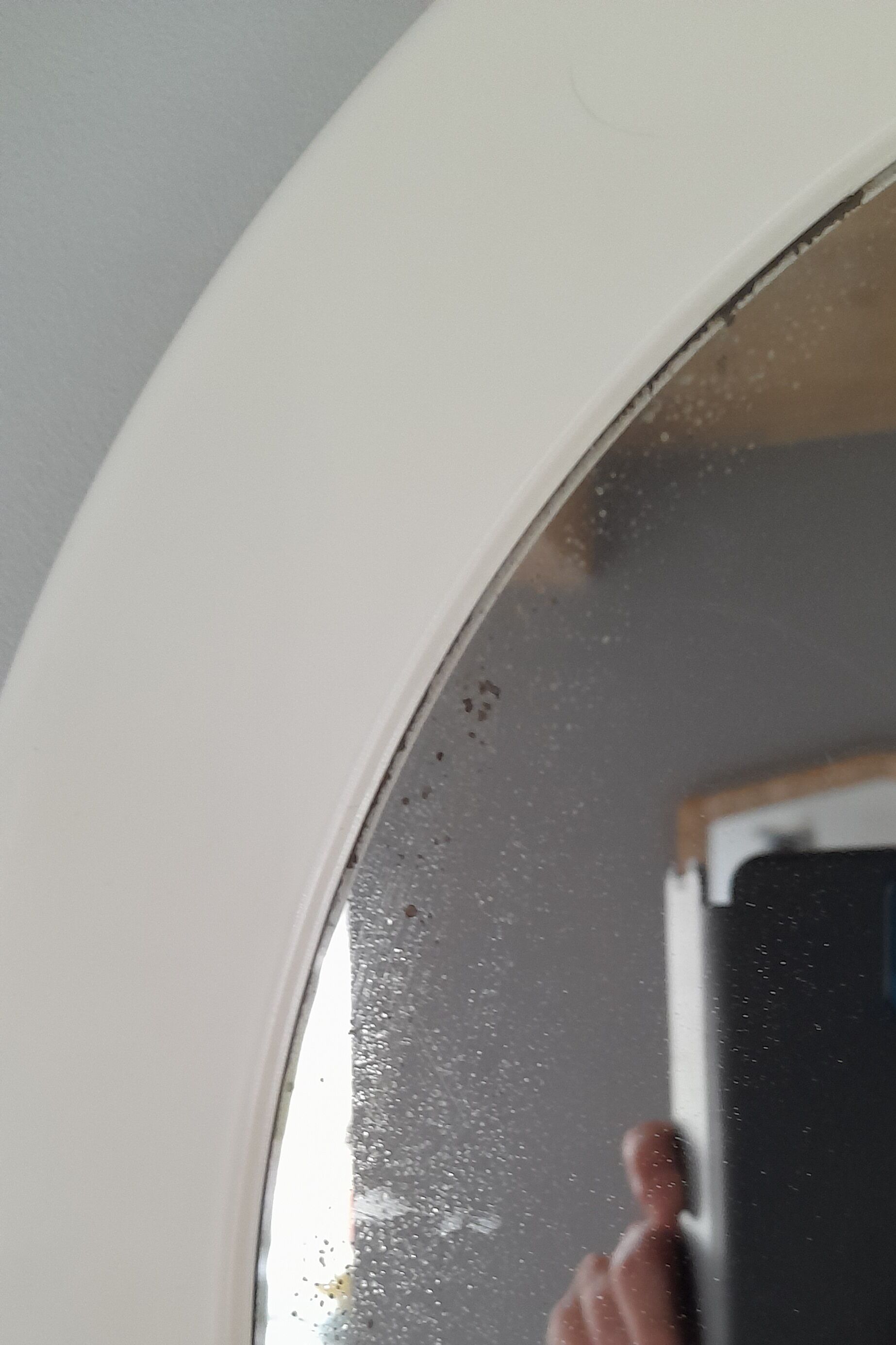 Round plastic mirror 70s