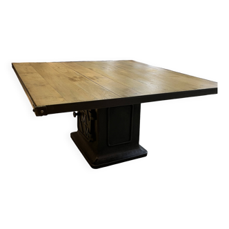 Industrial table