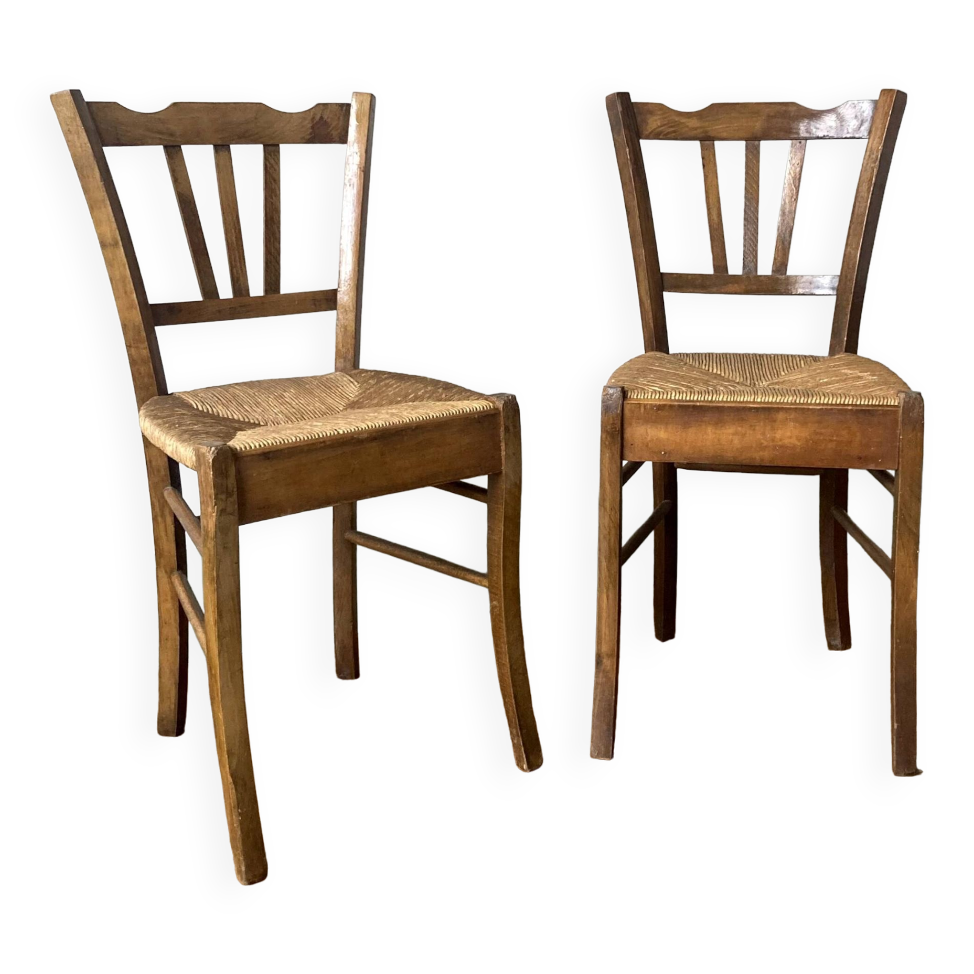 Set of 2 old mulched wooden chairs