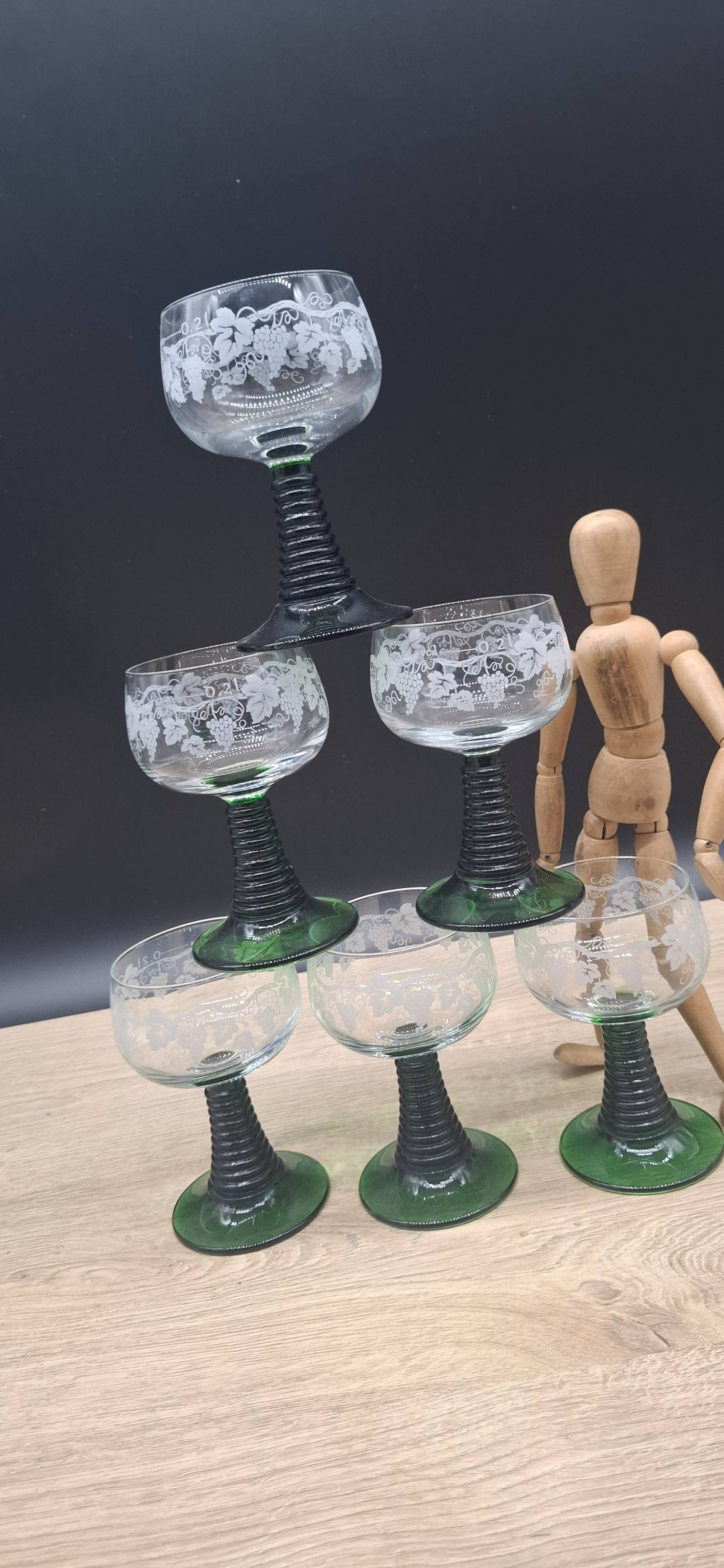 Set of 6 engraved Roemer wine glasses