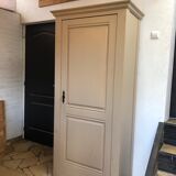 Wardrobe / hosiery maker