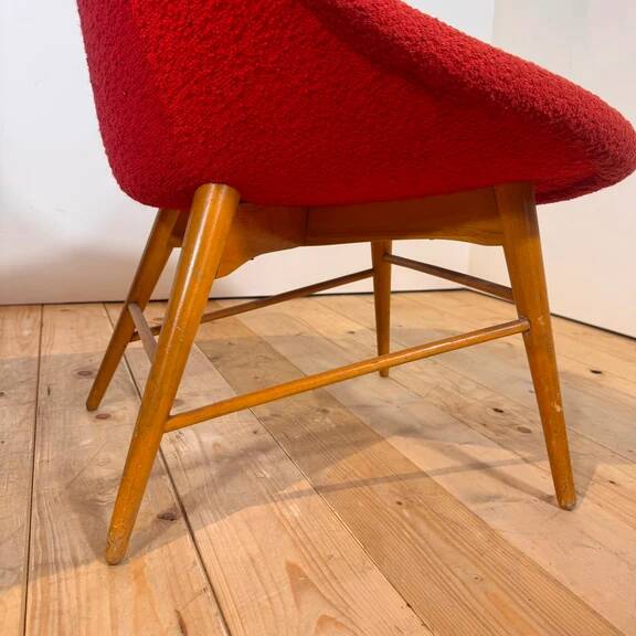 Vintage chair pair – style and versatility
