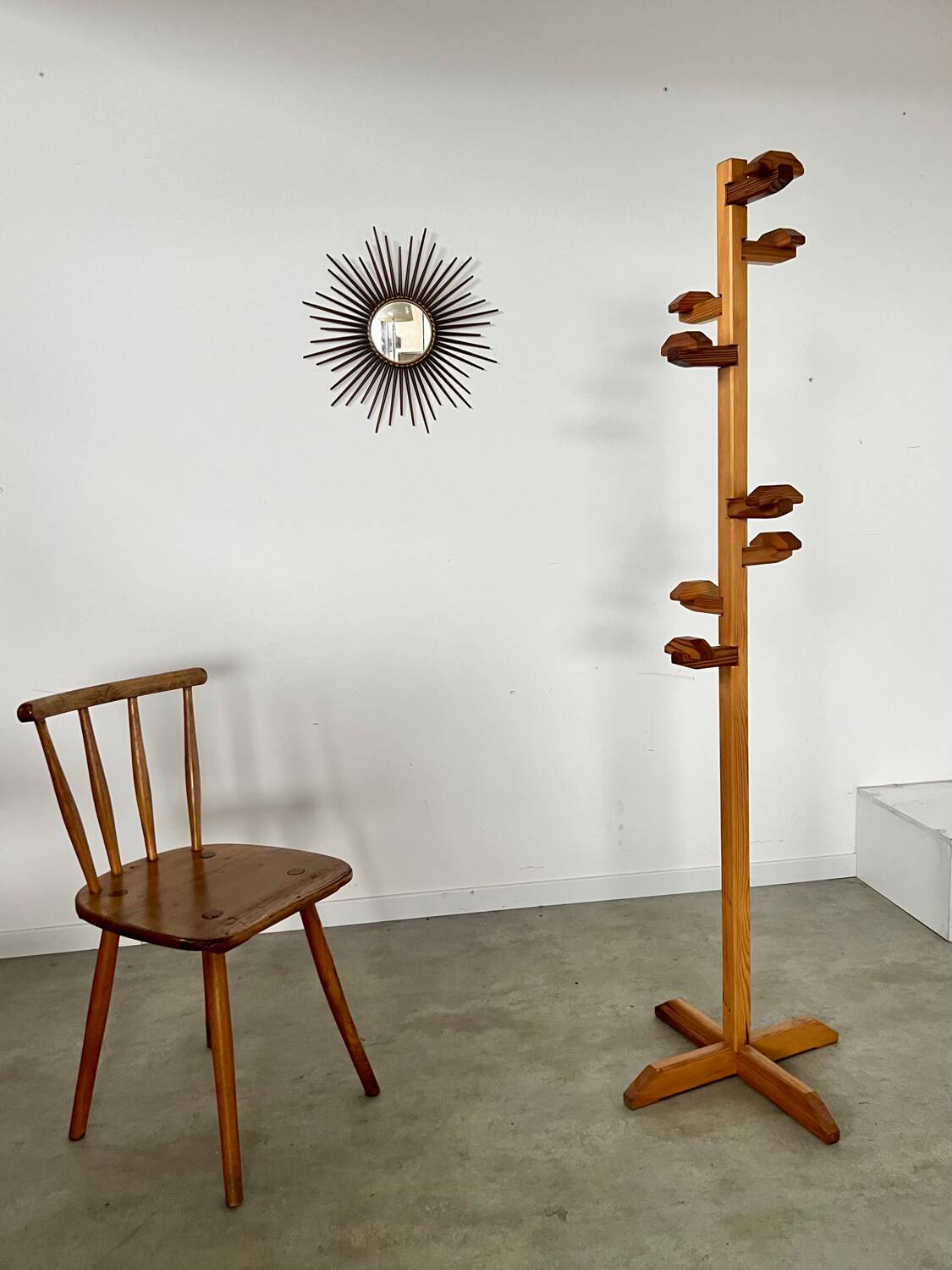 Old designer pine coat rack from the 60s in chalet wood