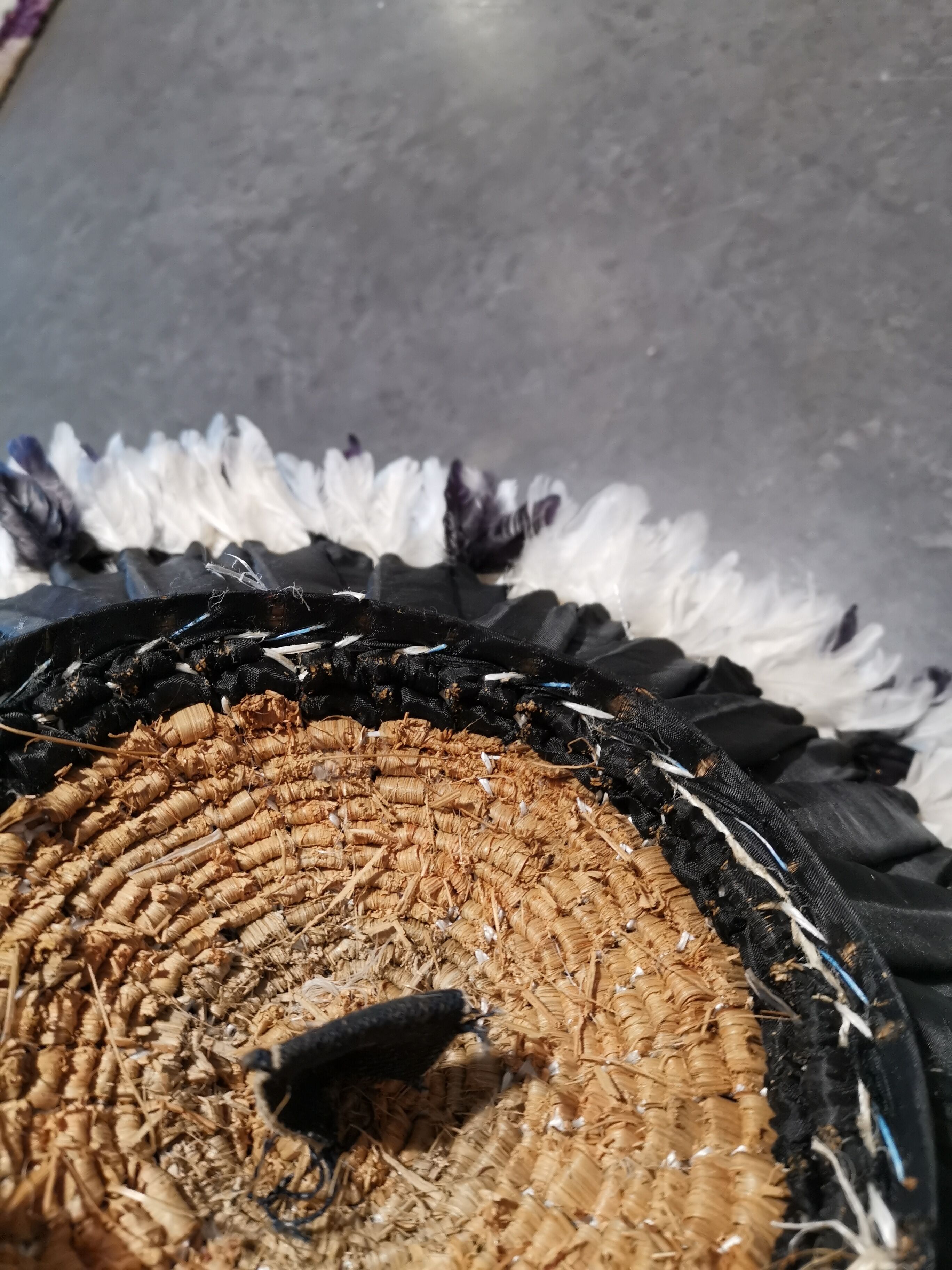 Juju hat in handmade feather 65 cm