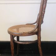 Paire de chaises signées Thonet