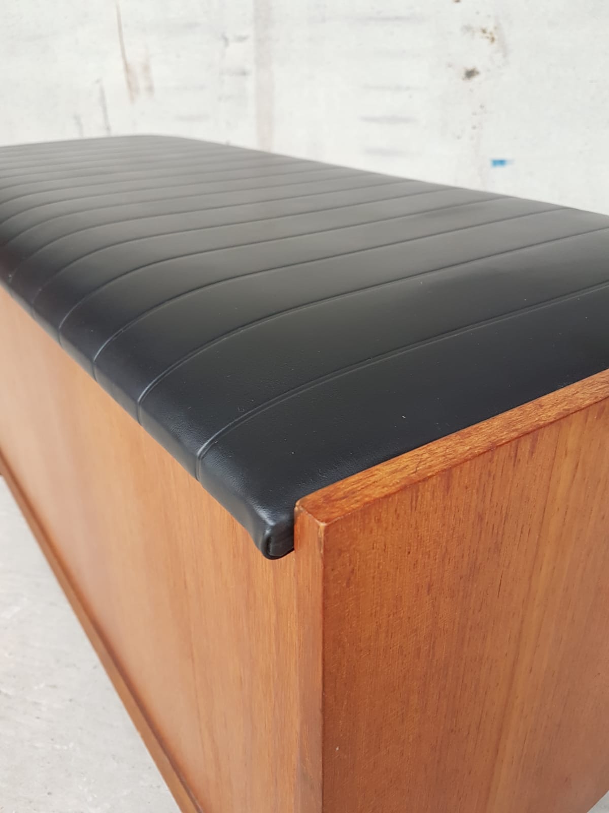 Vtg Mid Century Teak Blanket Ottoman Storage Chest Trunk Window Box Seat Bench