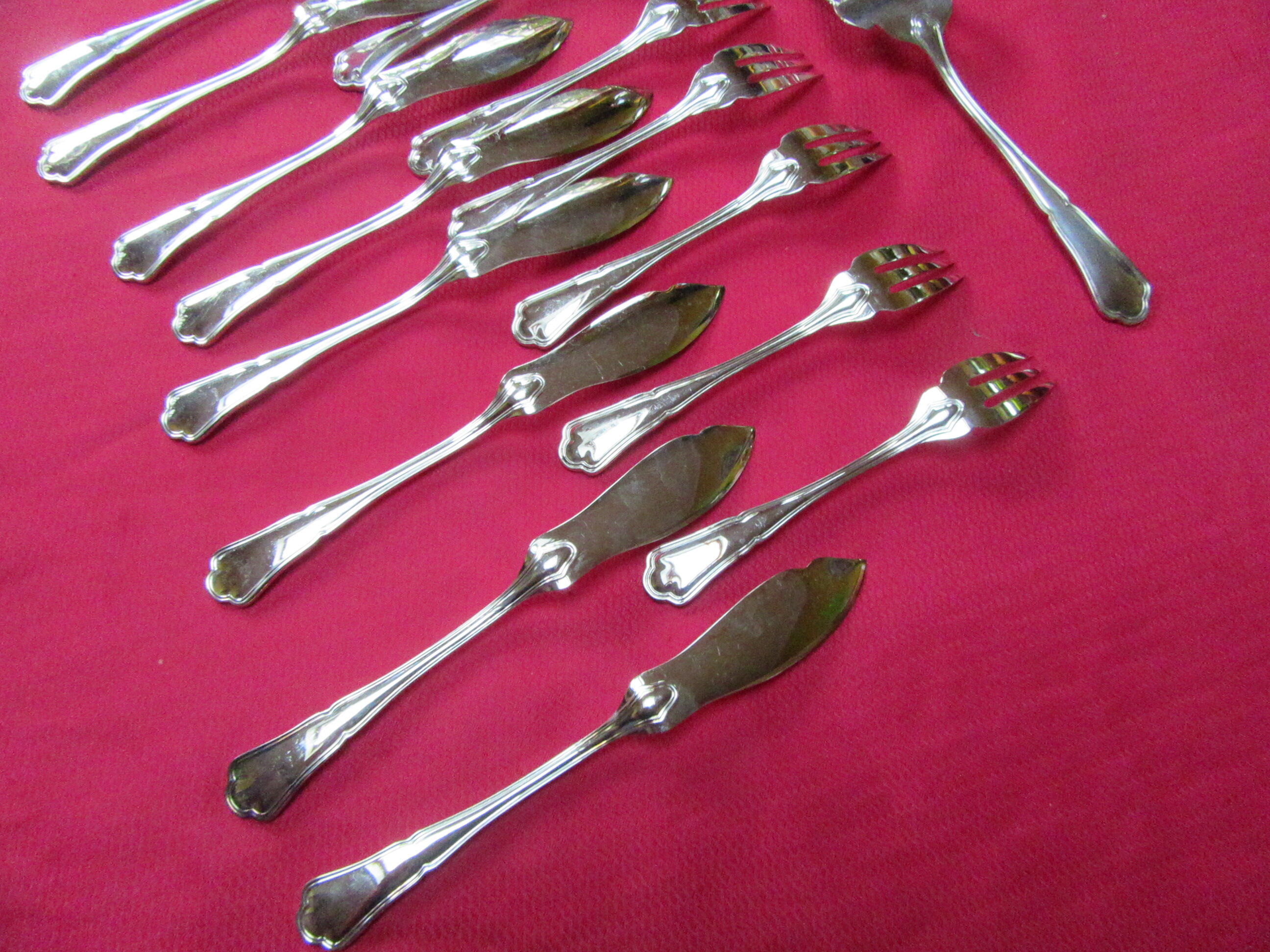 Silver metal fish service ercuis- model contours victoria