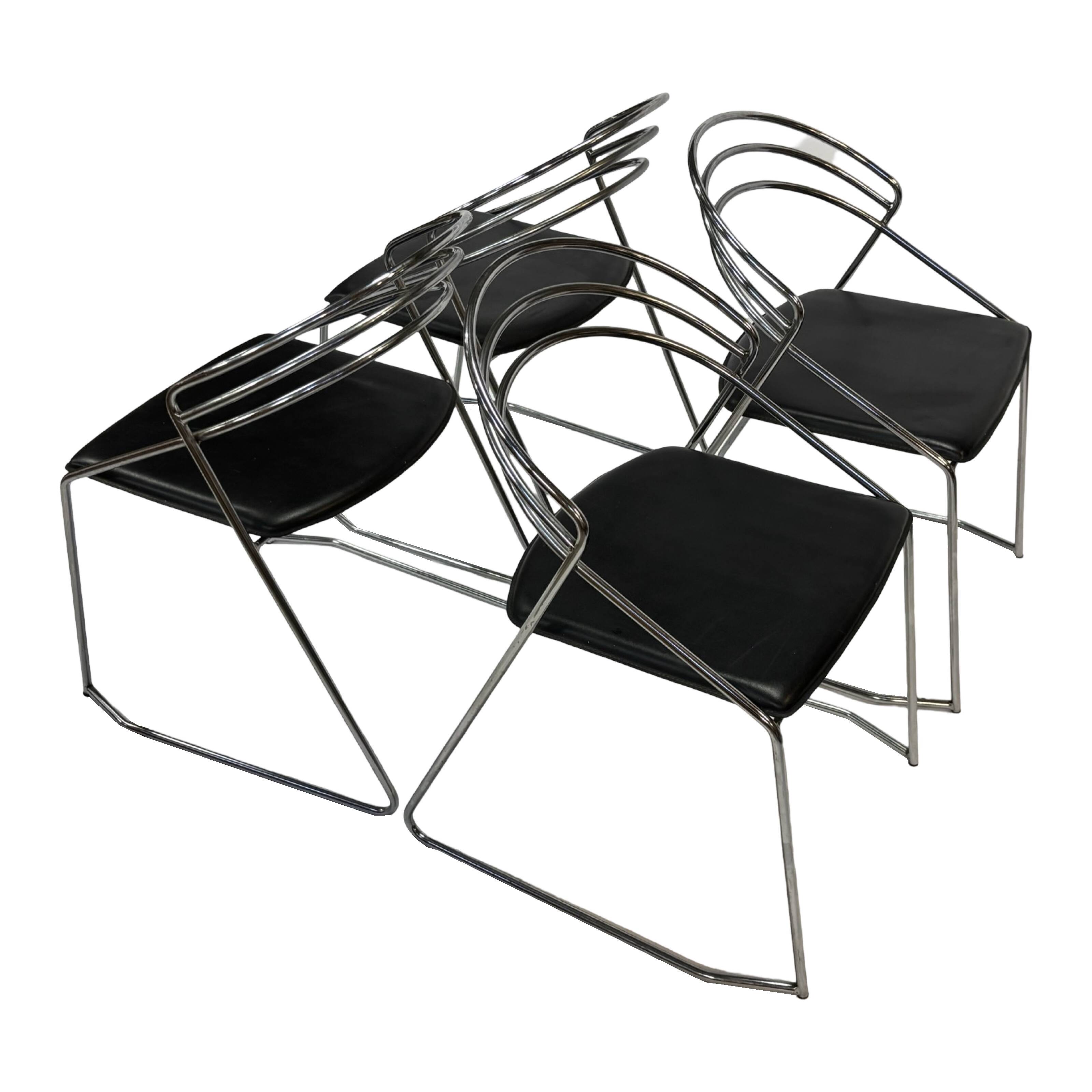 4 chaises minimalistes en fil d'acier chromé, années 80