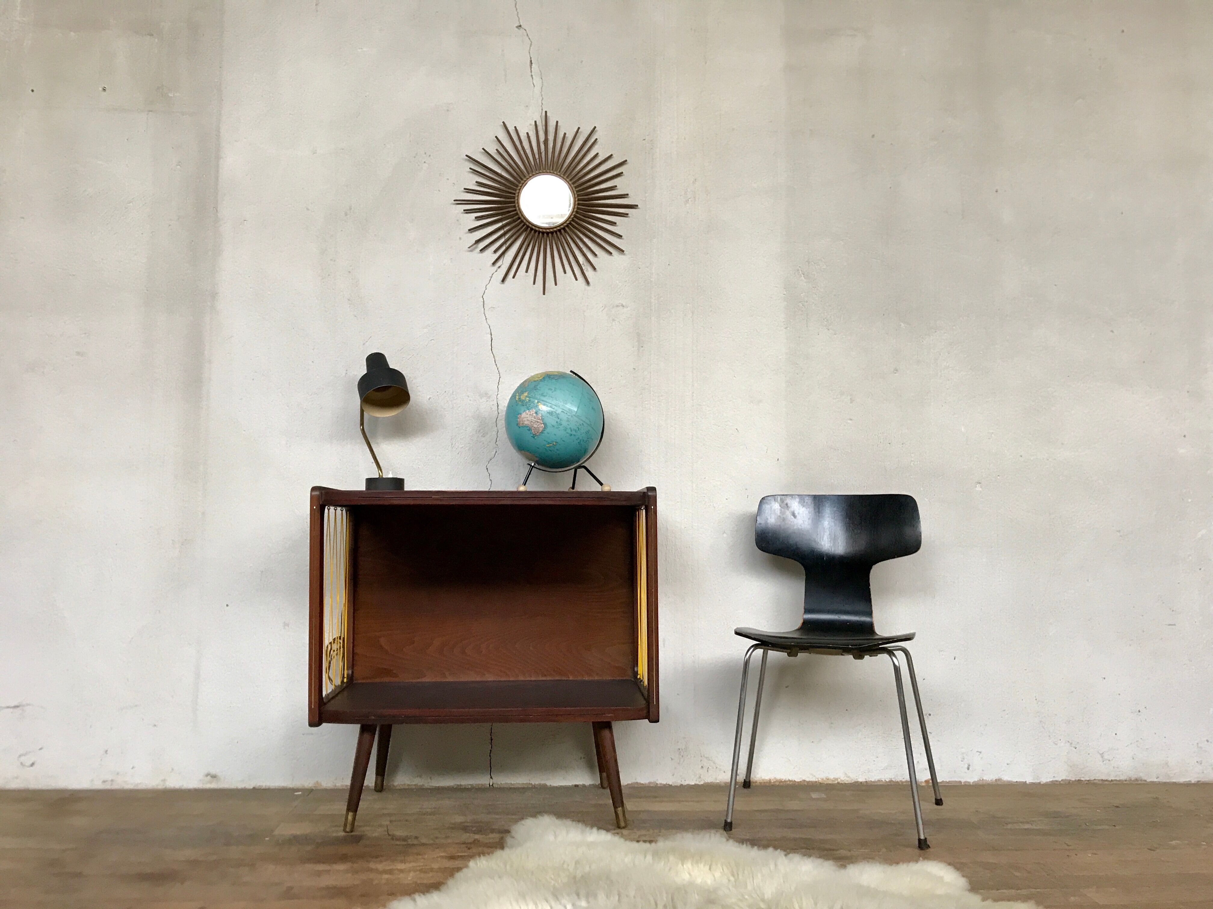 Furniture tv vintage feet compass 1950