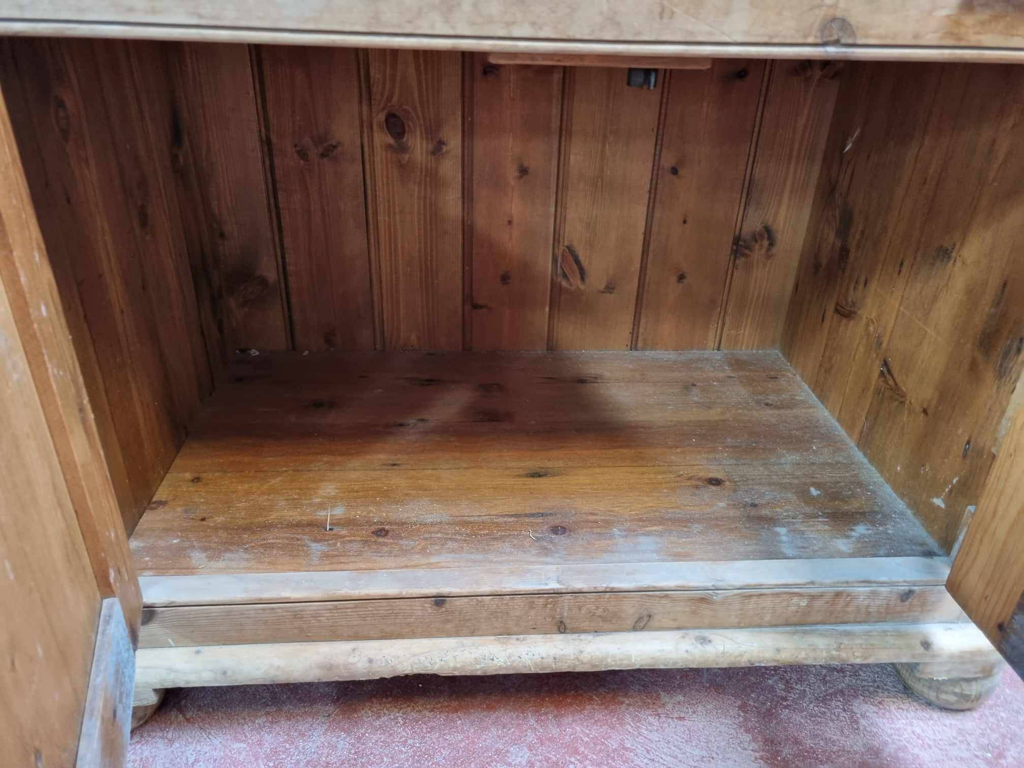 English pine TV cabinet