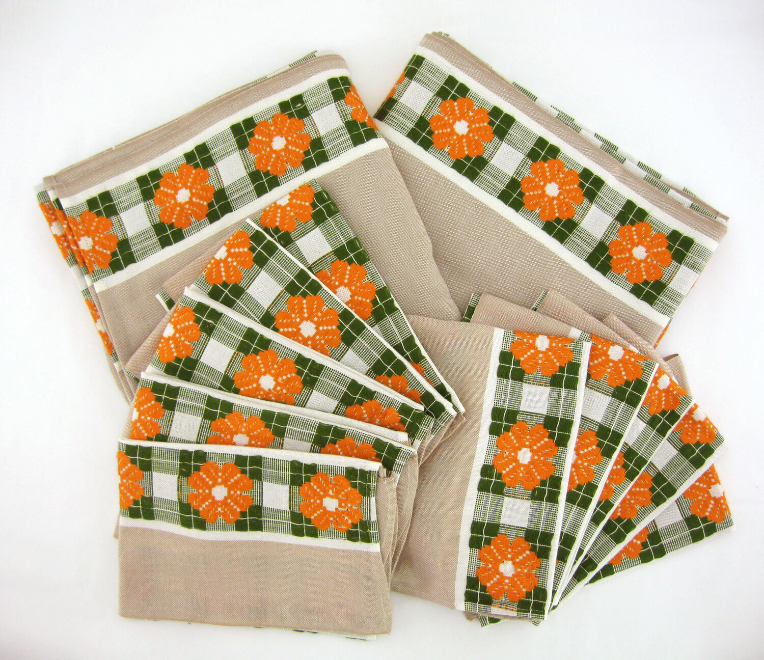 2 tablecloths & 10 napkins in beige dralon 1970