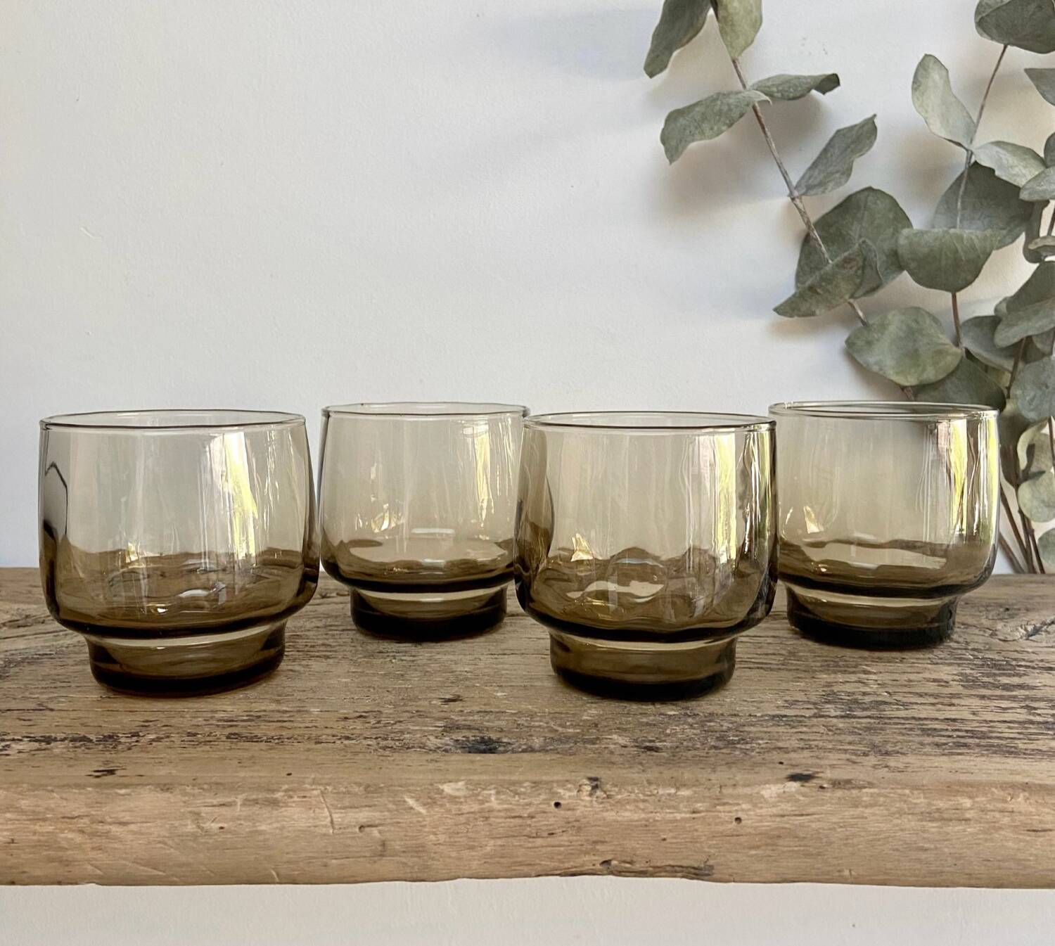 4 verres fumés vintage