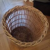Basket for wool