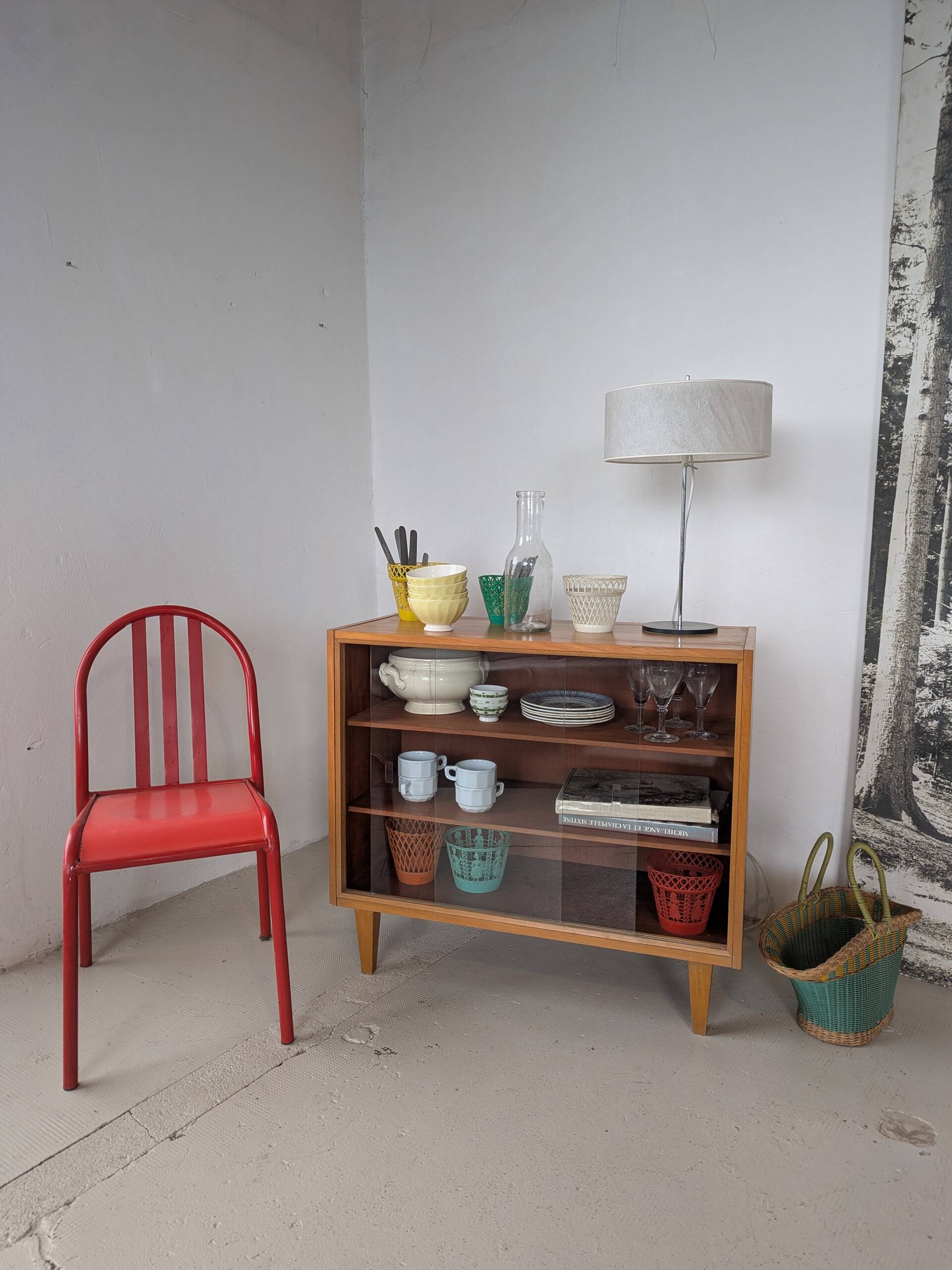 Vintage display cabinet in light wood, 1970s.