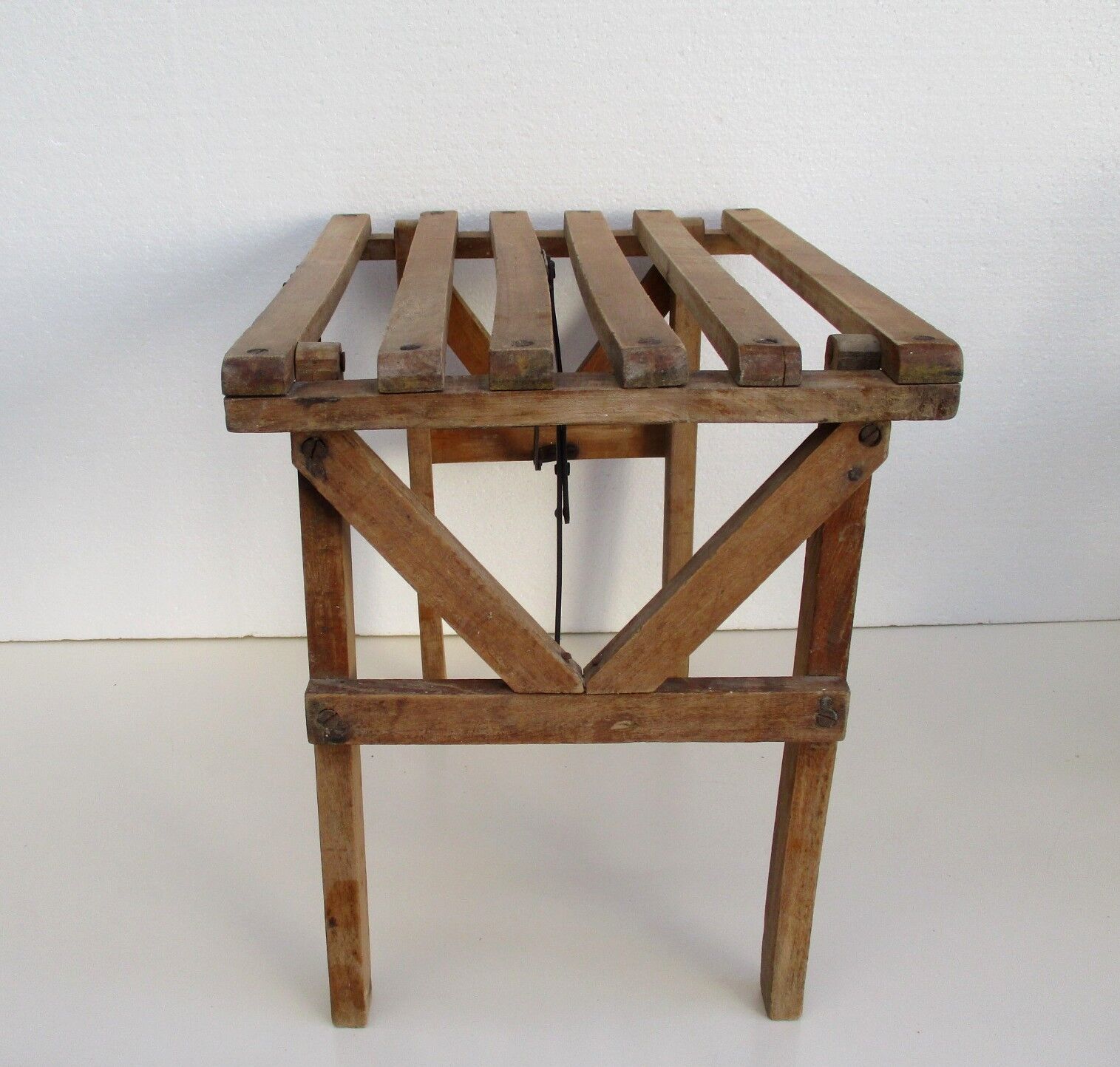Siège pliant ancien en bois