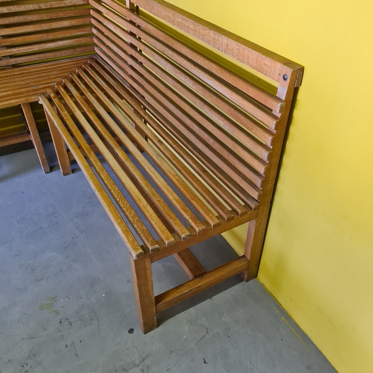 Vintage french beech wooden sauna or salon corner bench, second half 20th century