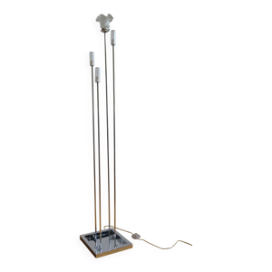 Lampadaire moderniste