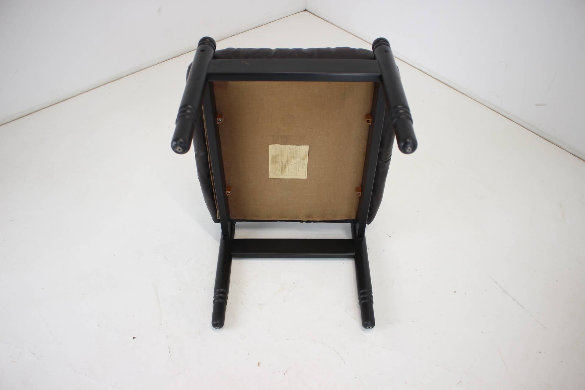 Set de 2 tabourets en cuir et bois - Stilla Lux, Tchécoslovaquie