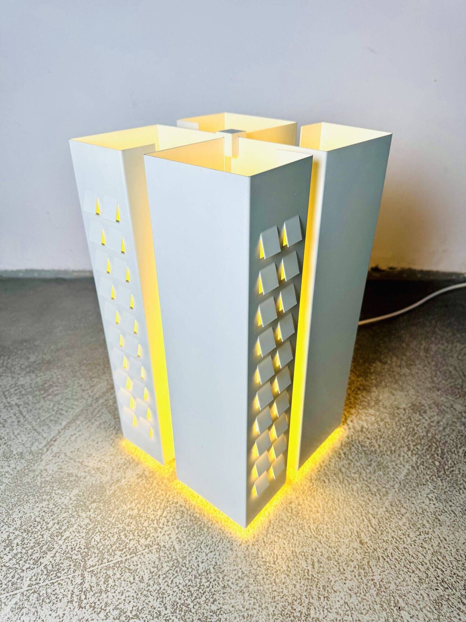 D-2055.14 Siësta Table Lamp By Maija Liisa Komulainen For Raak Amsterdam, The Netherlands 1970S