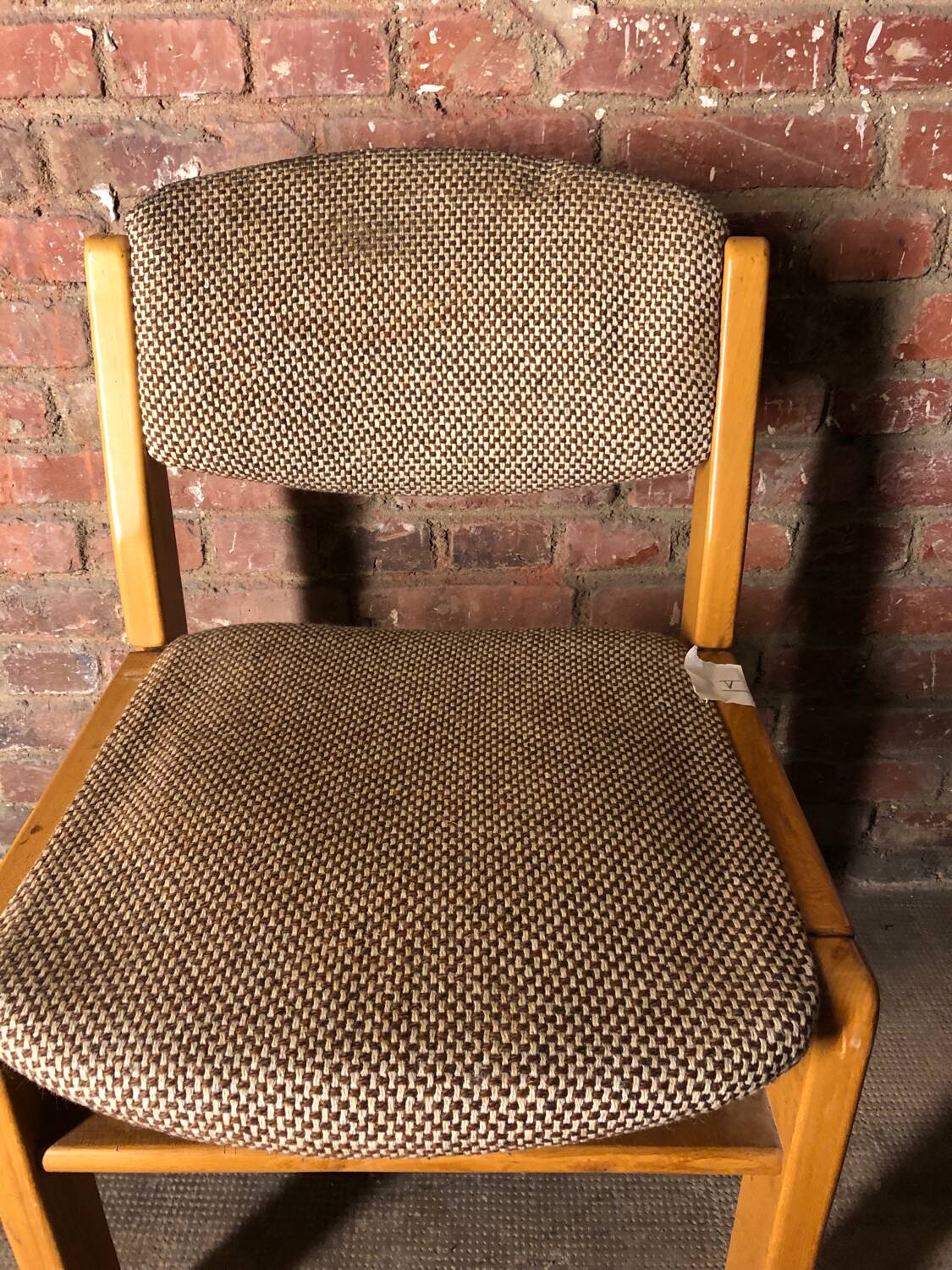 Series 6 elm chairs Maison Regain