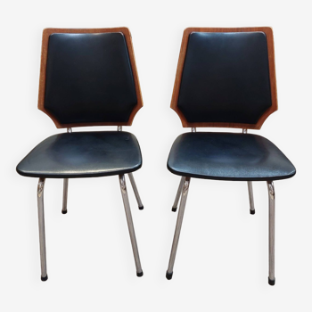 Paire de chaises vintage simili cuir noir et bois cintré
