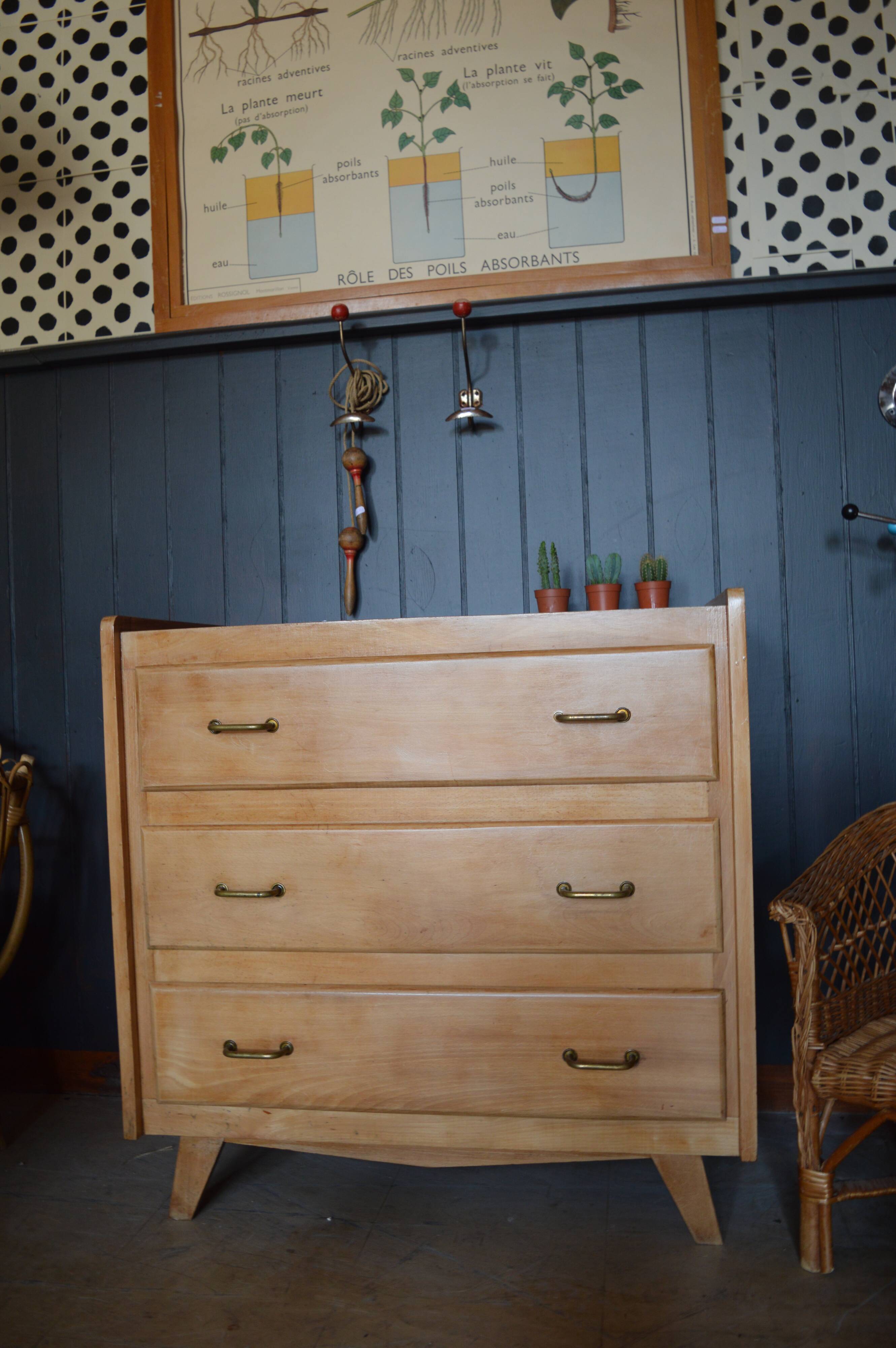 Chest of drawers vintage brass handles