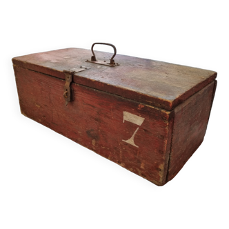 Wooden crate