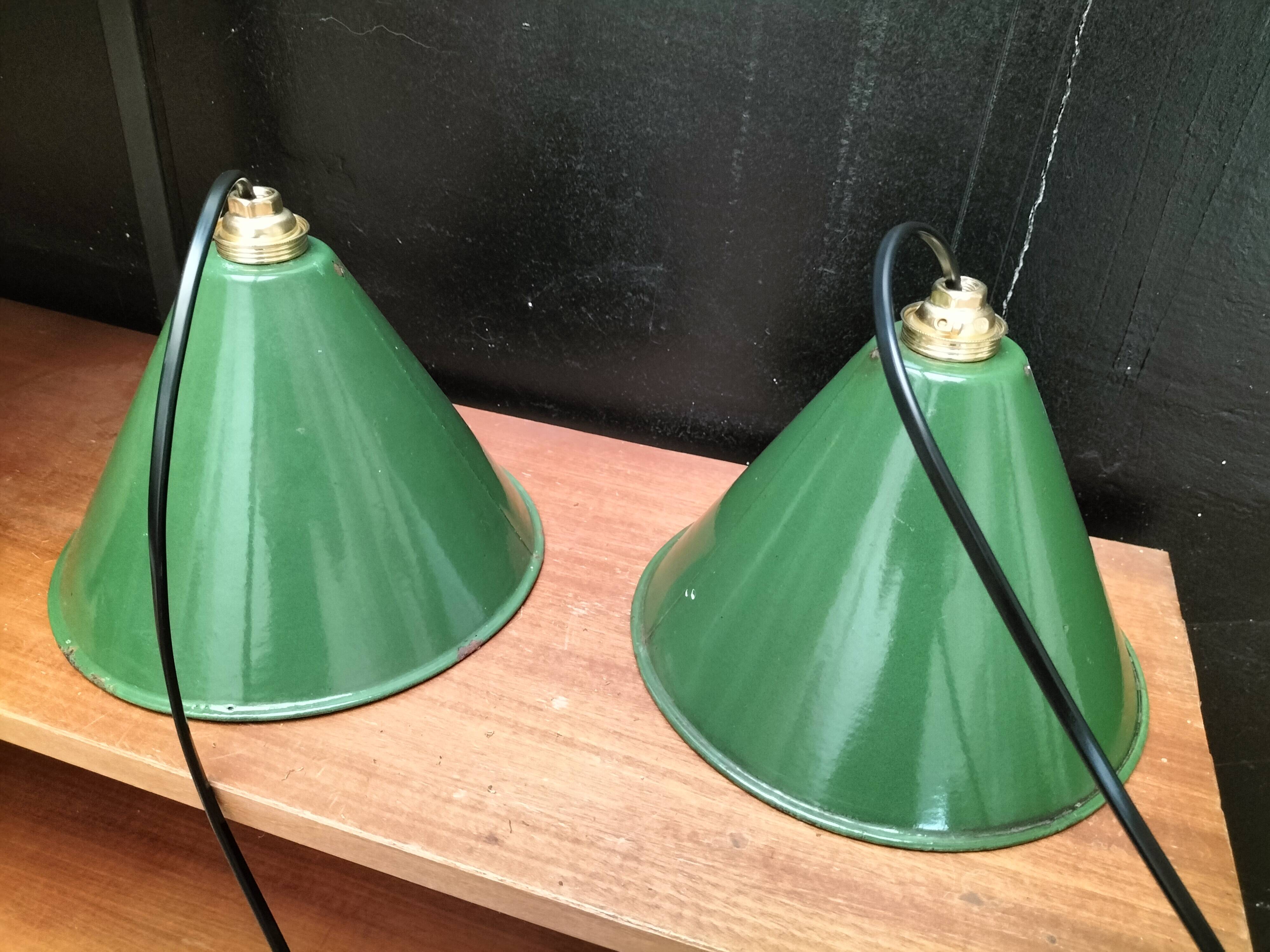 Enamelled sheet metal cone suspensions