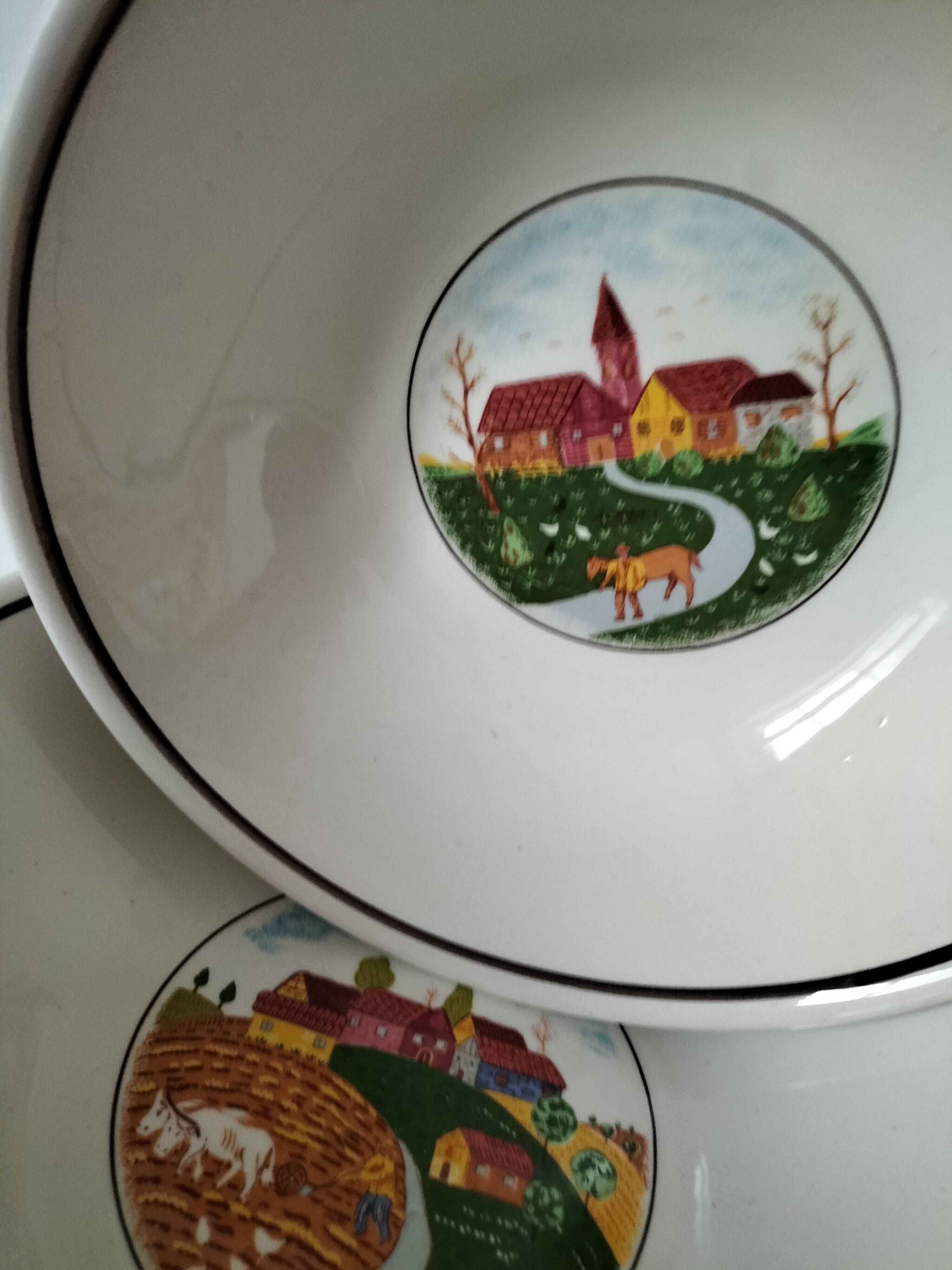Set of 5 Italian ceramic dishes with country decor