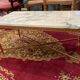 Table basse laiton et marbre blanc style Louis XVI