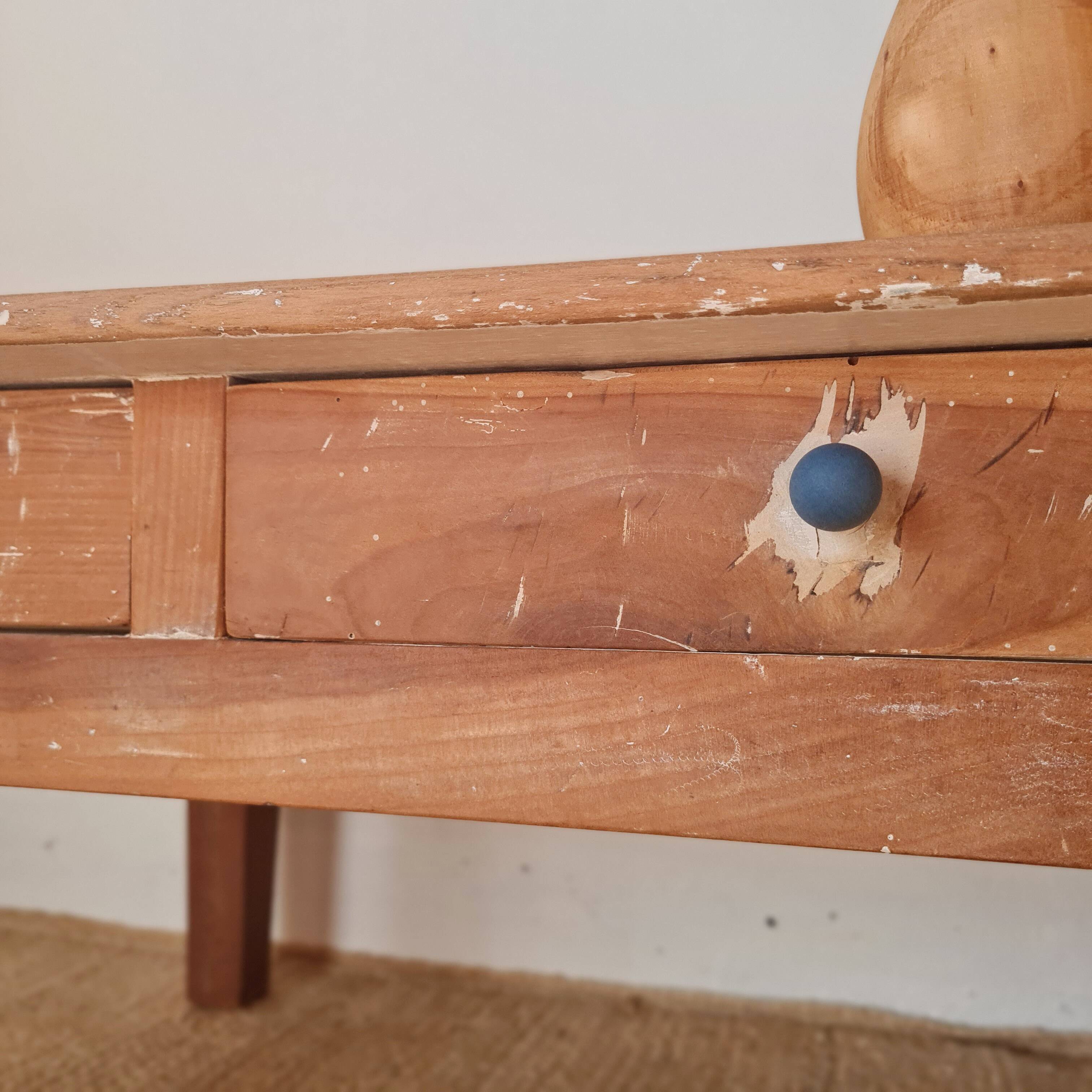 Old low farmhouse table - 2 drawers
