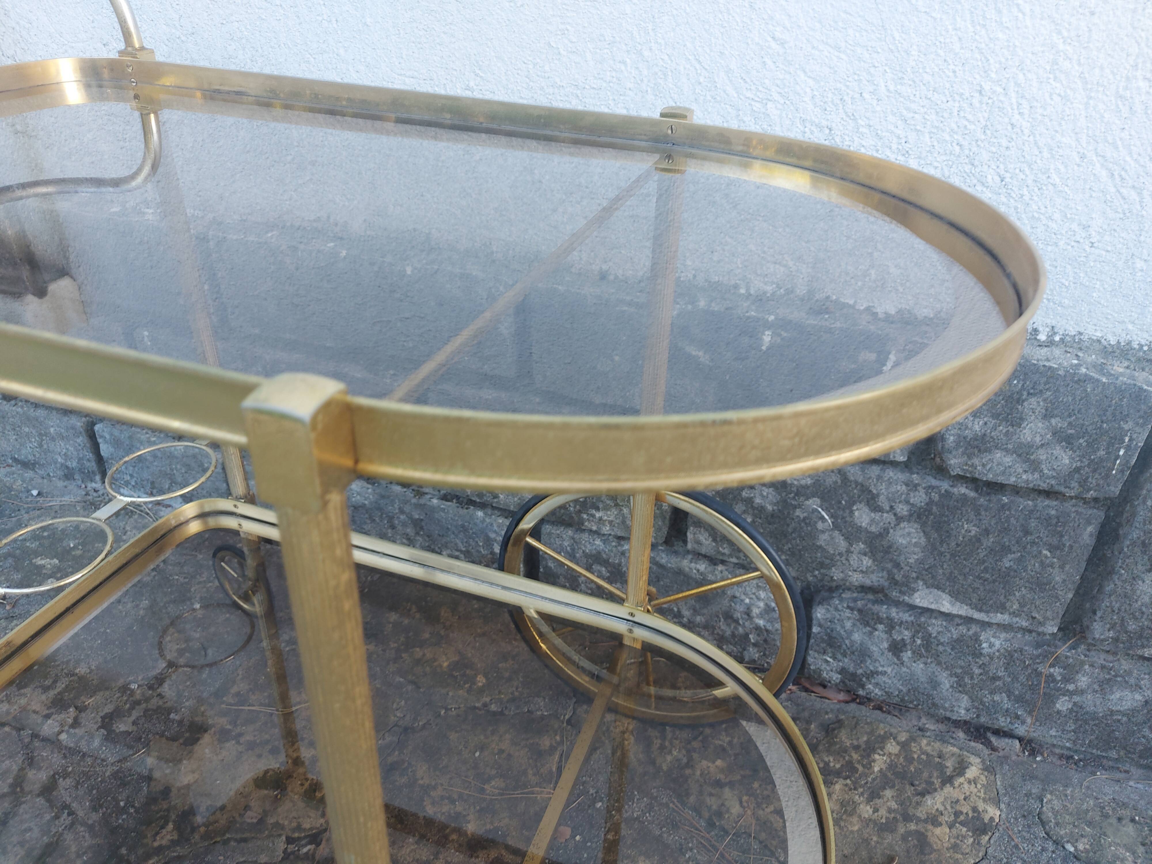 Vintage rolling metal dore service